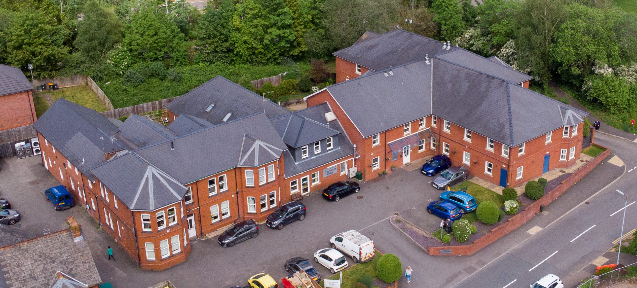 Cartref nyrsio dementia Tregwilym Lodge yn Nhŷ-du, Casnewydd